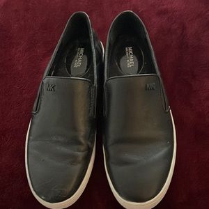 Womens size 6 Michael slip on shoes
